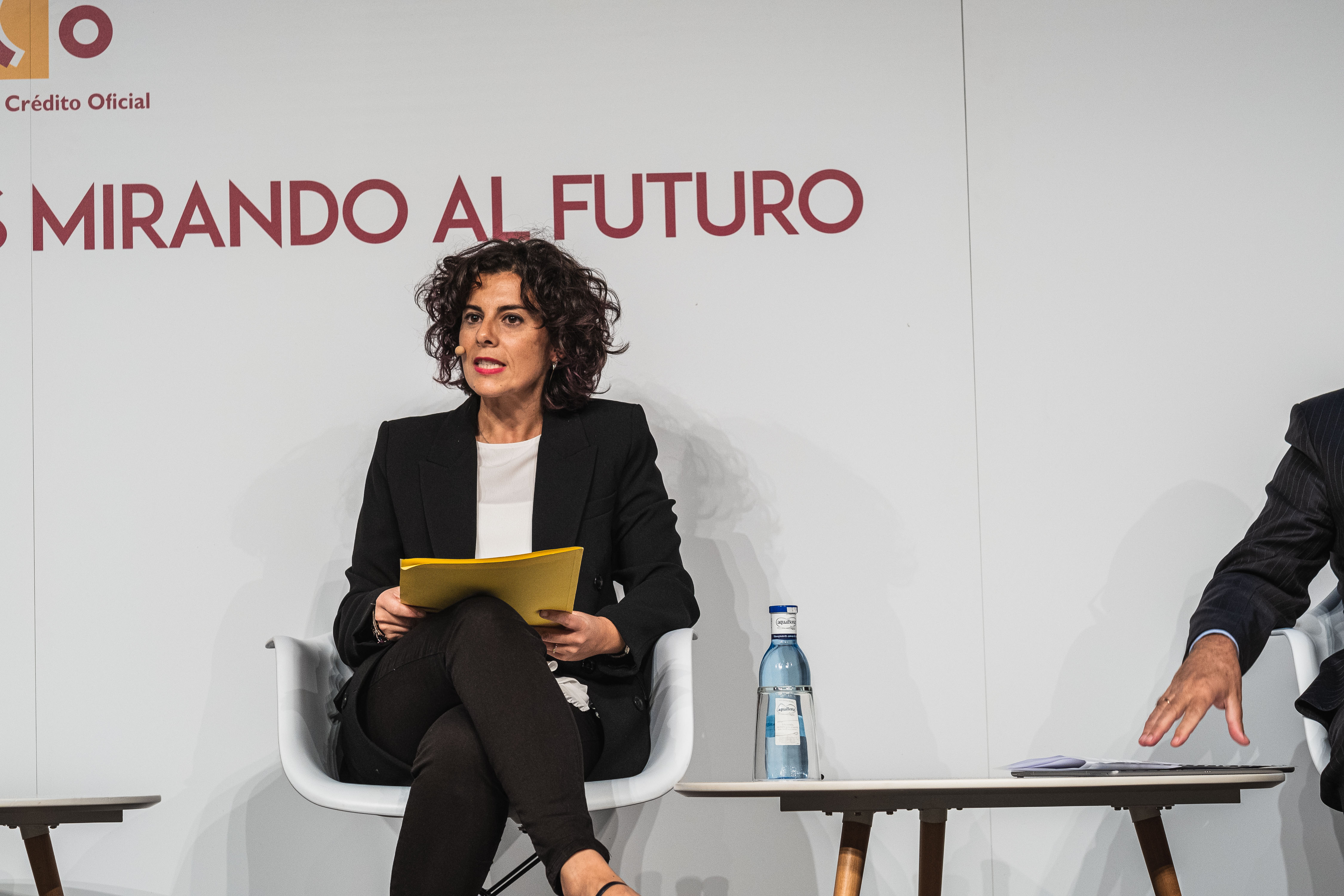 Jornada 50 años ICO. Yovanna Blanco, Directora de Business Insider España. Moderadora del primer panel