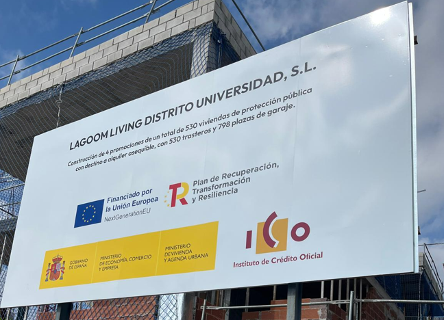 Cartel Obra Lagoom Living en Malaga